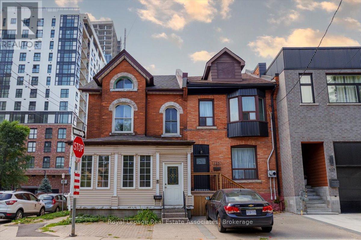 123 Market Street, Hamilton, ON - Outdoor With Facade