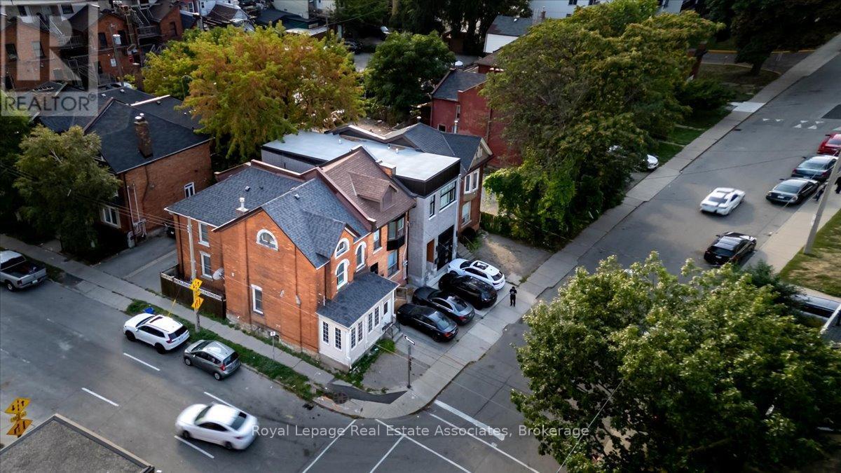 123 Market Street, Hamilton, ON - Outdoor