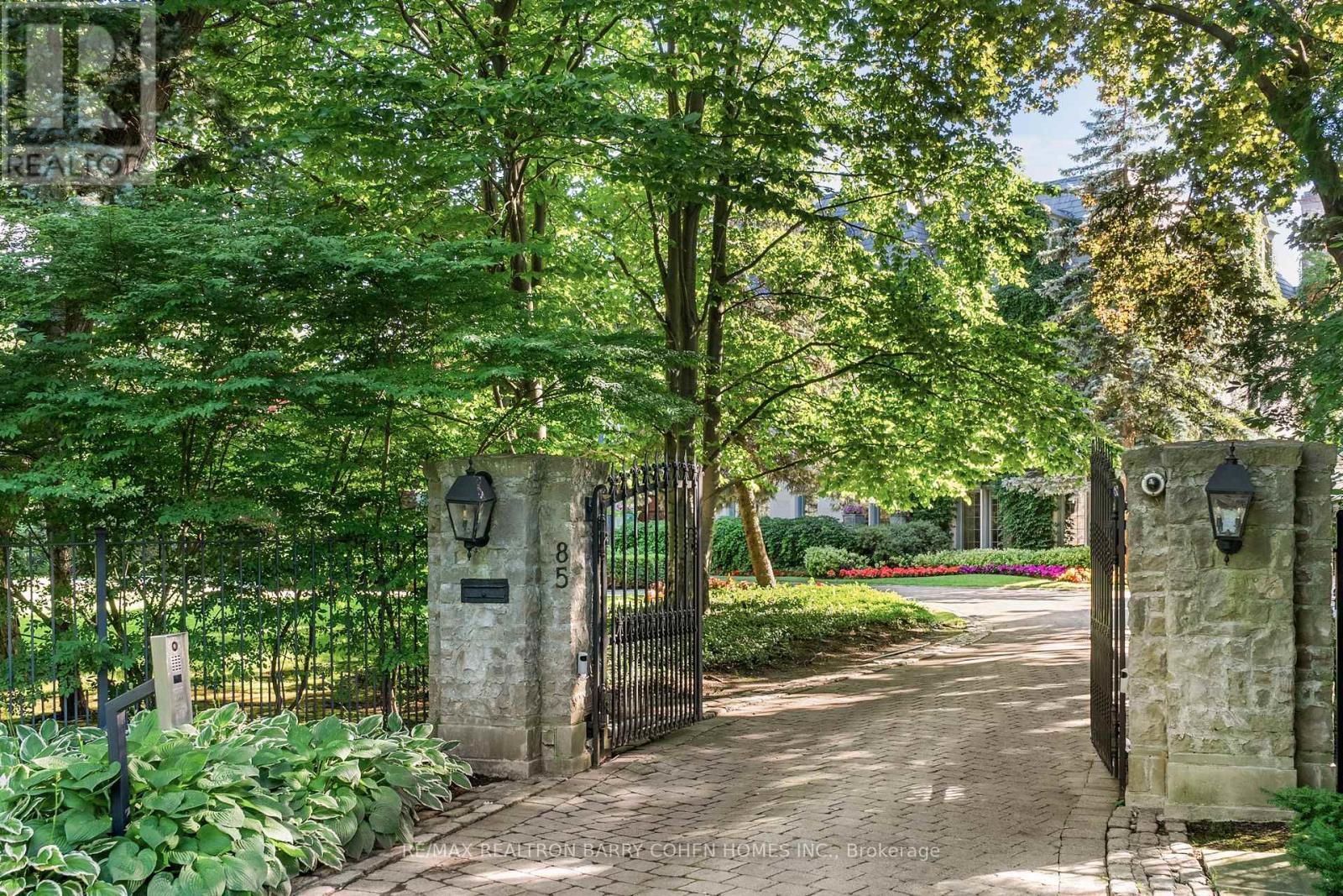 85 The Bridle Path, Toronto, ON - Outdoor
