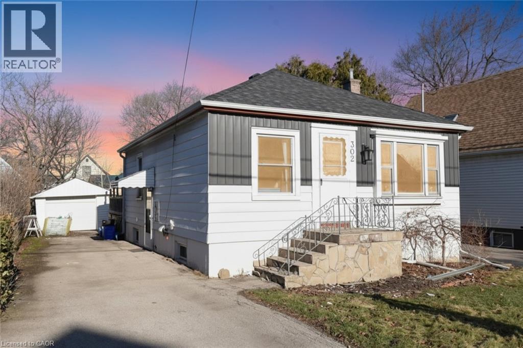 302 East 27Th Street, Hamilton, ON - Outdoor
