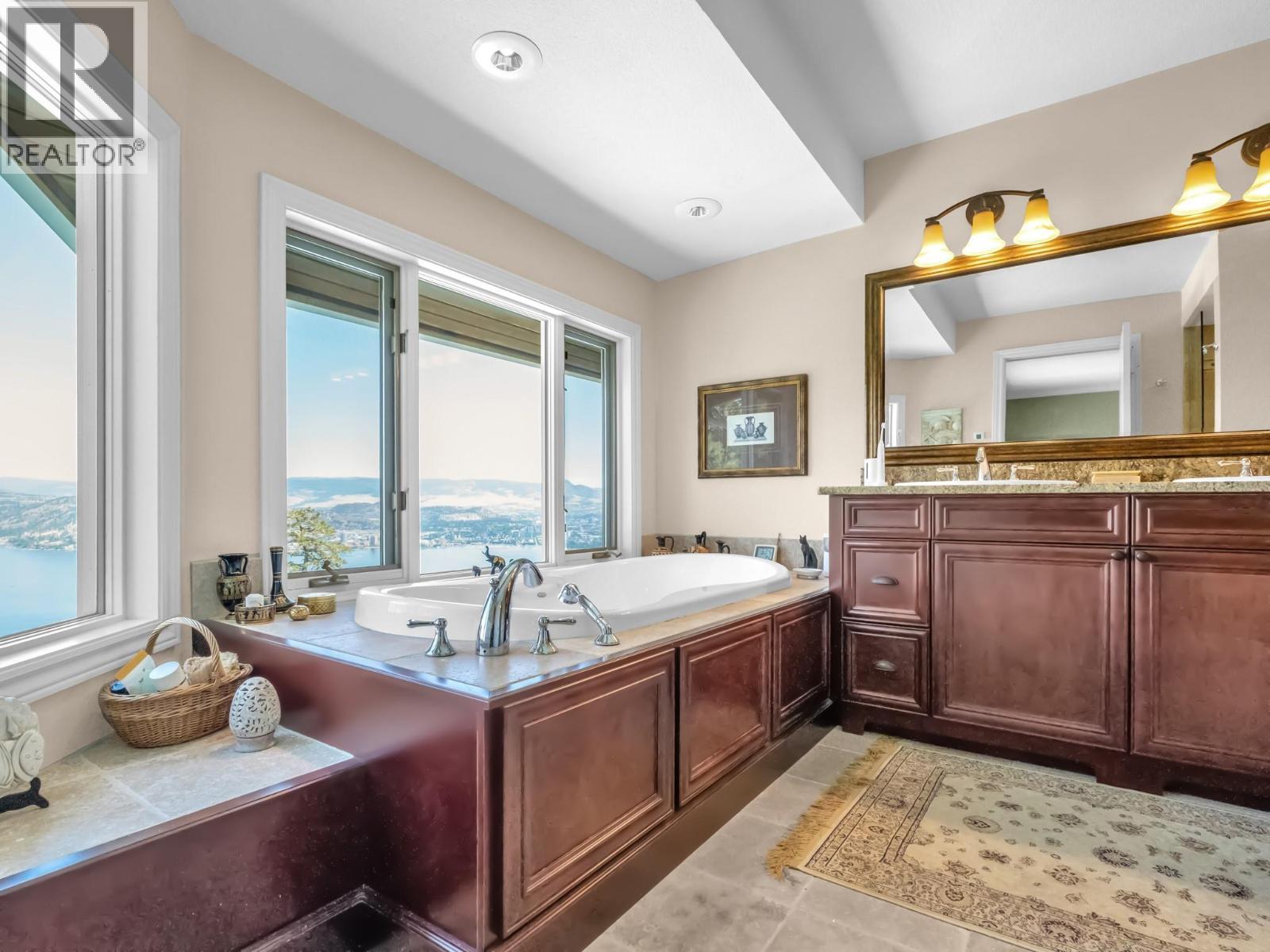 1776 Keloka Drive, West Kelowna, BC - Indoor Photo Showing Bathroom