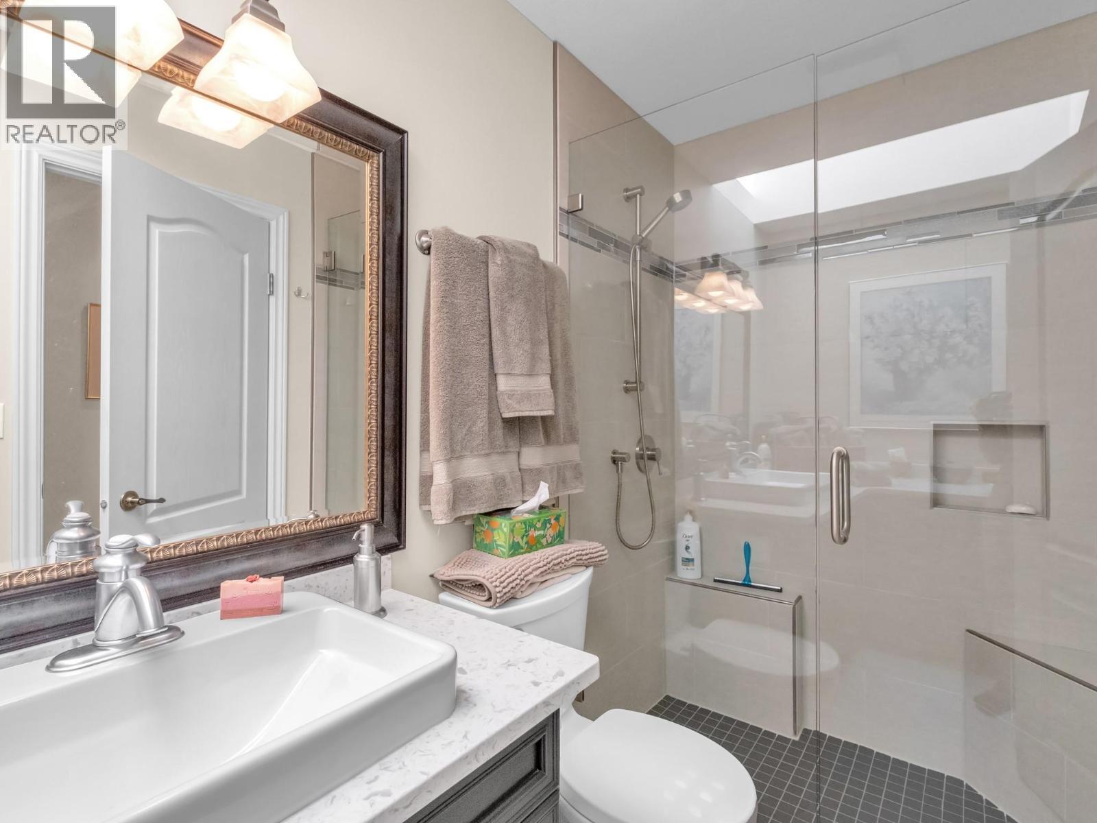 1776 Keloka Drive, West Kelowna, BC - Indoor Photo Showing Bathroom