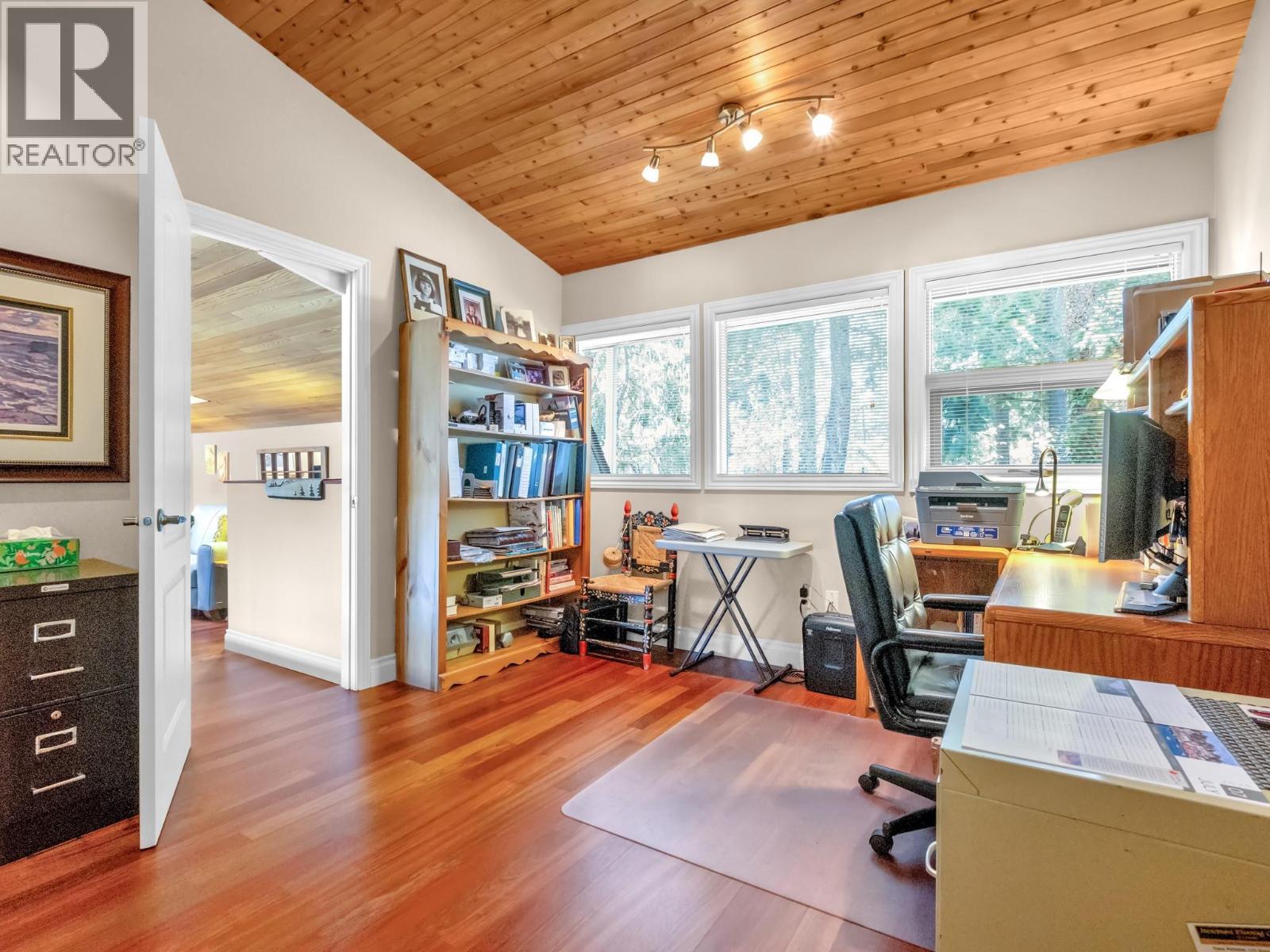1776 Keloka Drive, West Kelowna, BC - Indoor Photo Showing Office