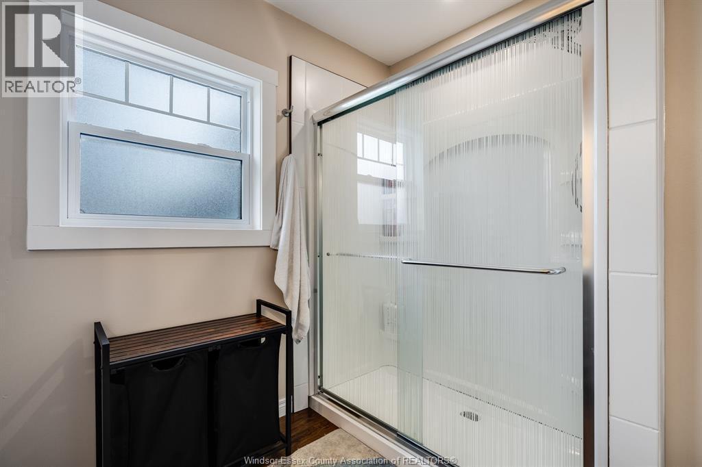 496 County Rd 34, Ruthven, ON - Indoor Photo Showing Bathroom