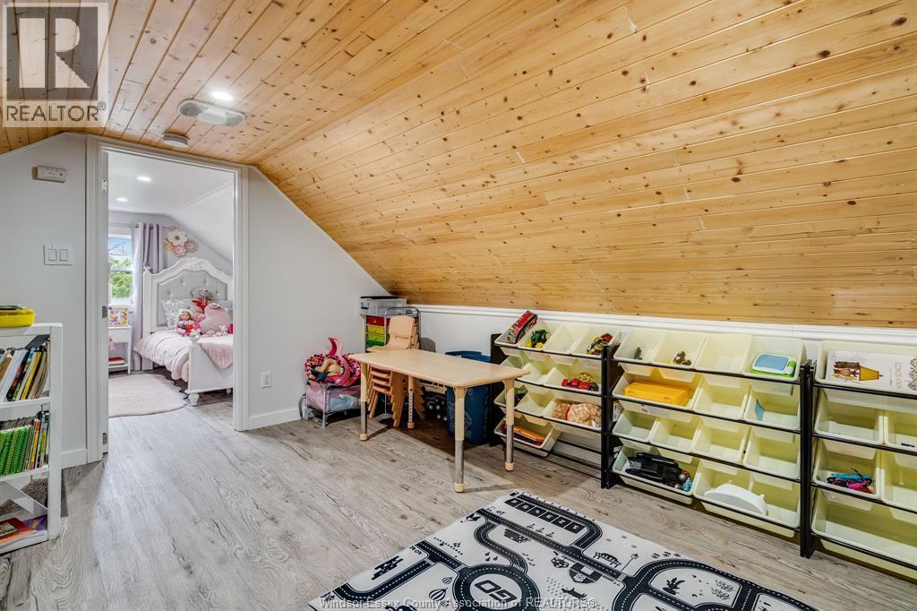 496 County Rd 34, Ruthven, ON - Indoor Photo Showing Other Room