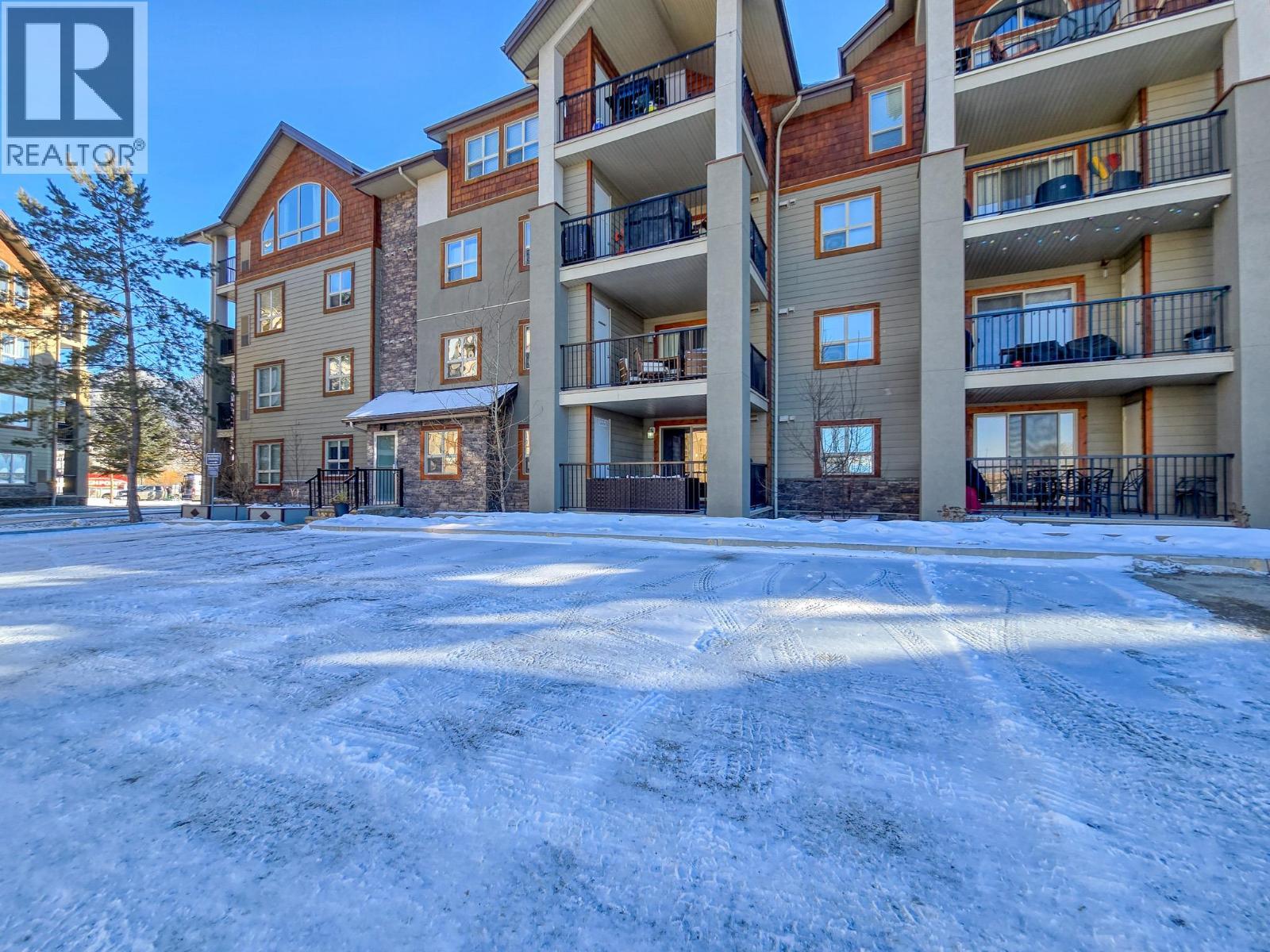 205 Third Avenue Unit# 1102, Invermere, BC - Outdoor With Facade