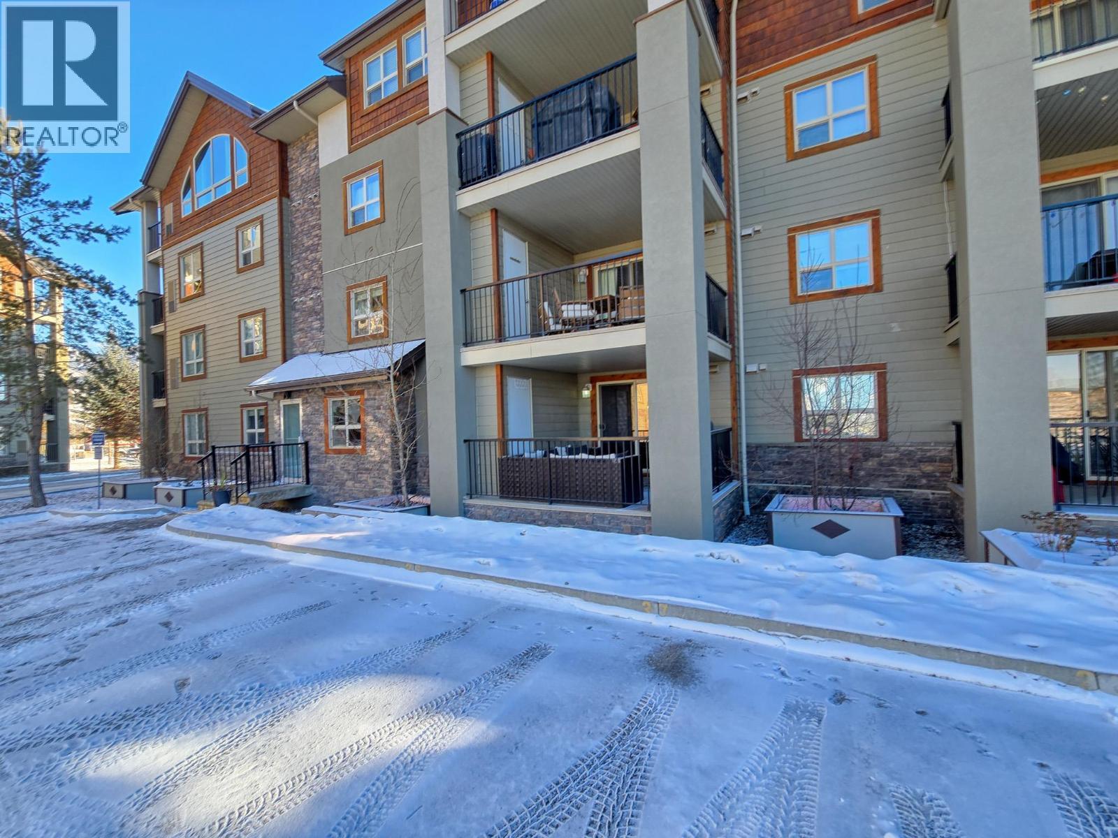 205 Third Avenue Unit# 1102, Invermere, BC - Outdoor With Facade