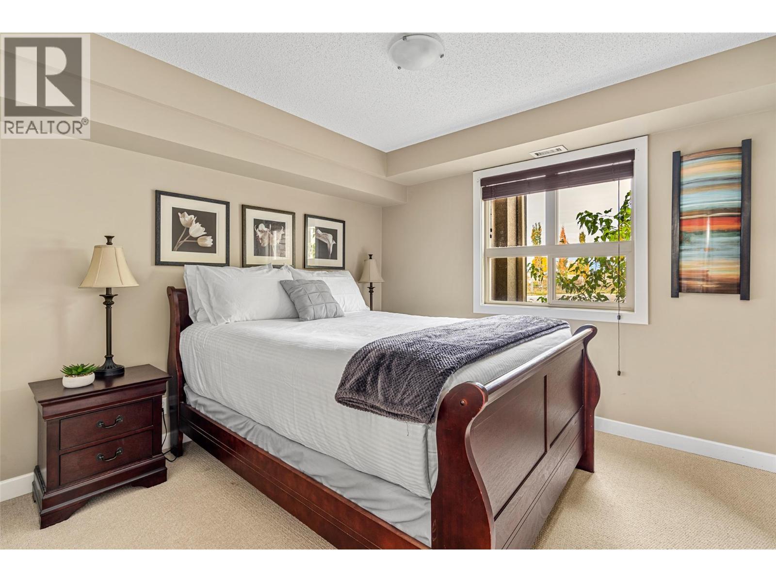 205 Third Avenue Unit# 1102, Invermere, BC - Indoor Photo Showing Bedroom