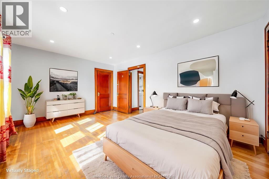358 Partington, Windsor, ON - Indoor Photo Showing Bedroom