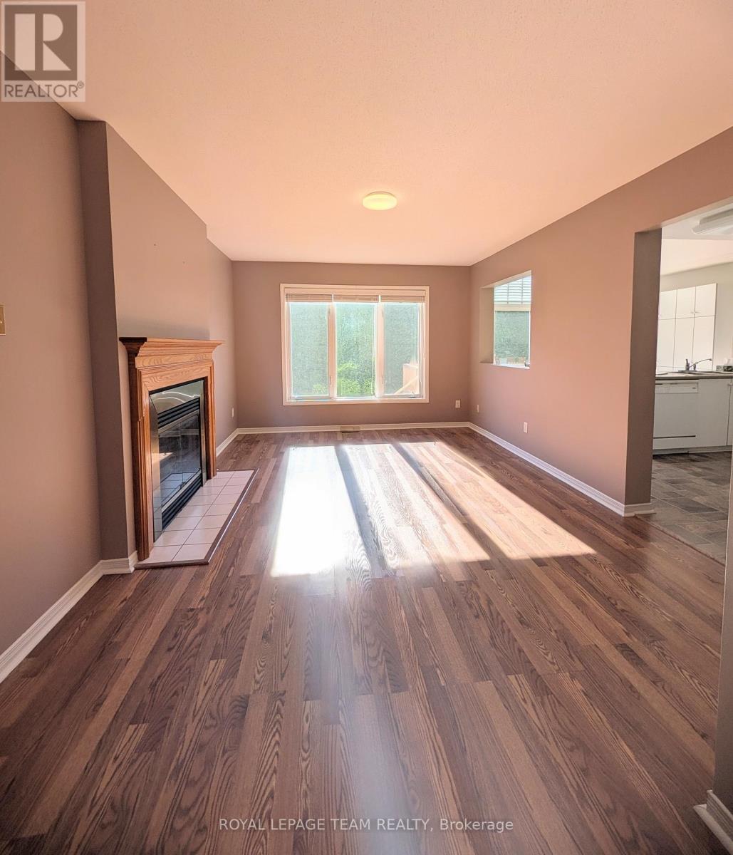 Rear living room / family room - 90 Moresby Drive, Ottawa, ON - Indoor Photo Showing Dining Room