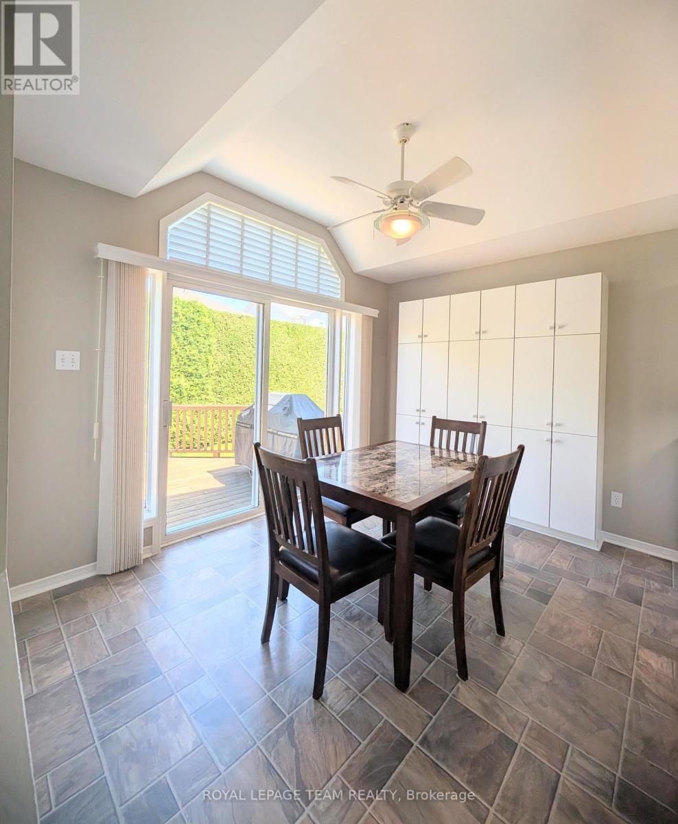 Eat in area - 90 Moresby Drive, Ottawa, ON - Indoor Photo Showing Bedroom