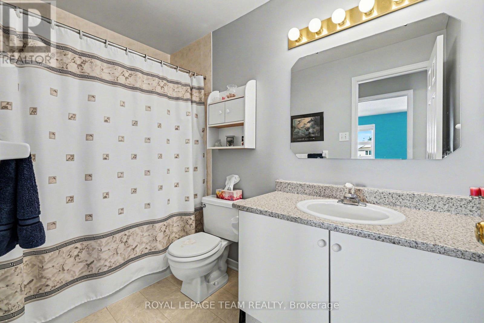 Full Bath on Second Level - 90 Moresby Drive, Ottawa, ON - Indoor Photo Showing Bathroom