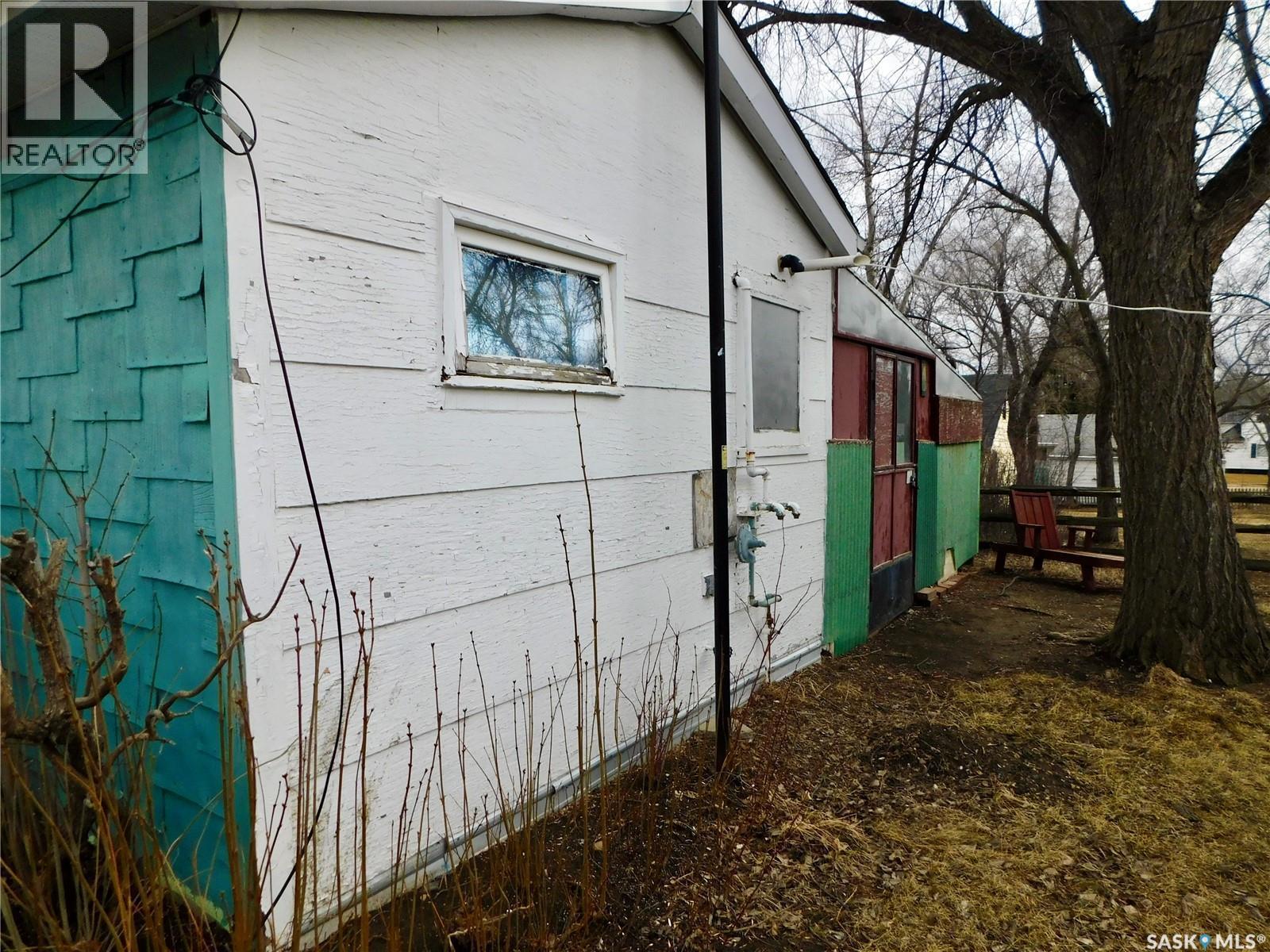 214 2Nd Street E, Lafleche, SK - Outdoor With Exterior