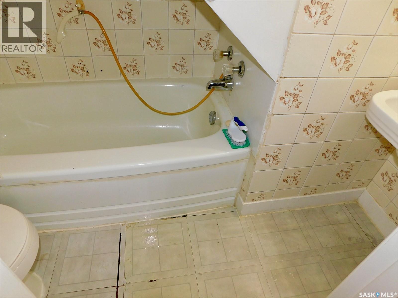 220 2Nd Street E, Lafleche, SK - Indoor Photo Showing Other Room