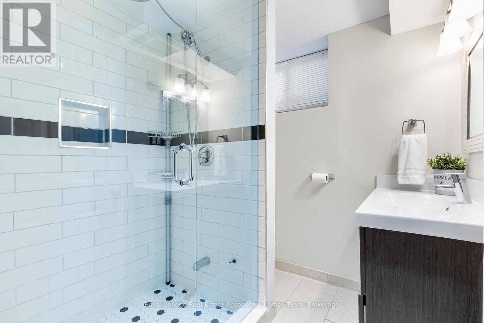 2176 Florian Road, Mississauga, ON - Indoor Photo Showing Bathroom
