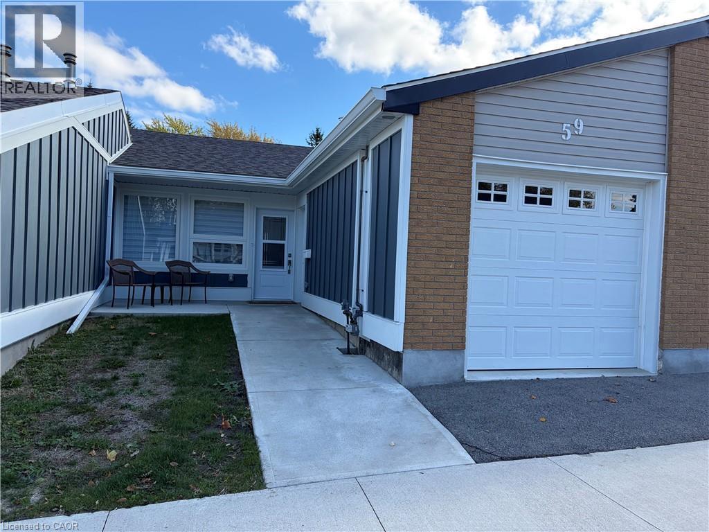 59 Szollosy Circle, Hamilton, ON - Outdoor With Exterior