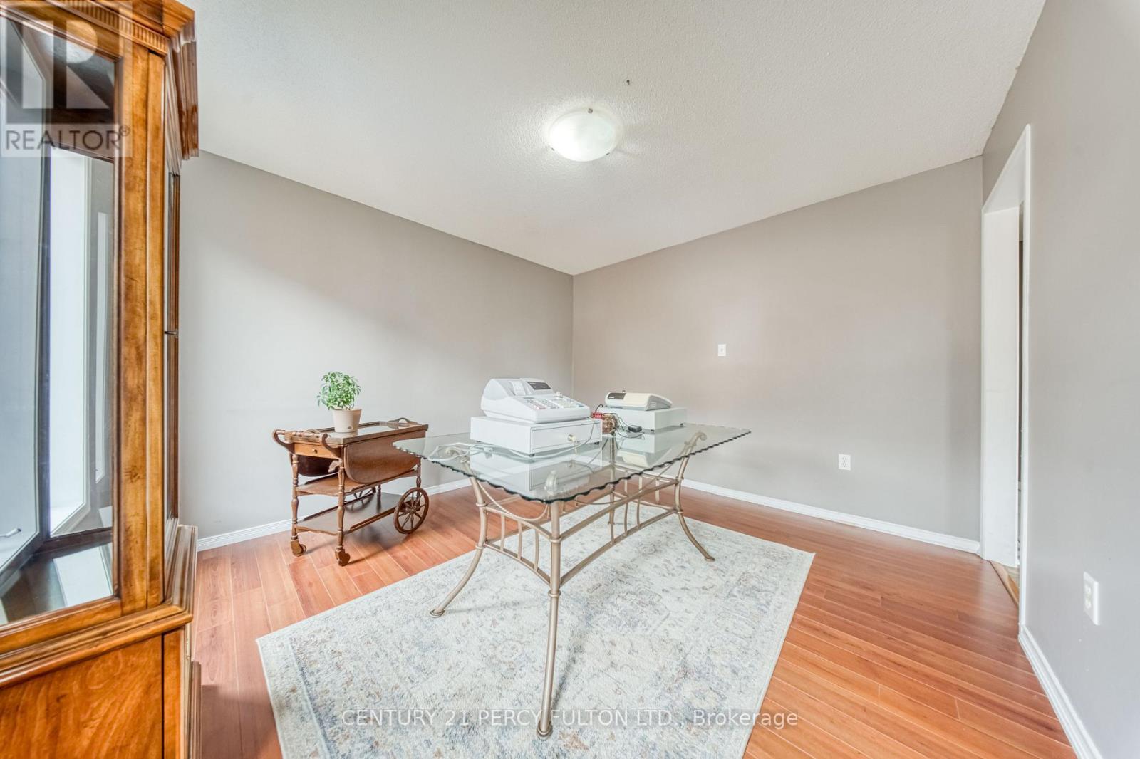 25 Crompton Drive, Barrie, ON - Indoor Photo Showing Other Room