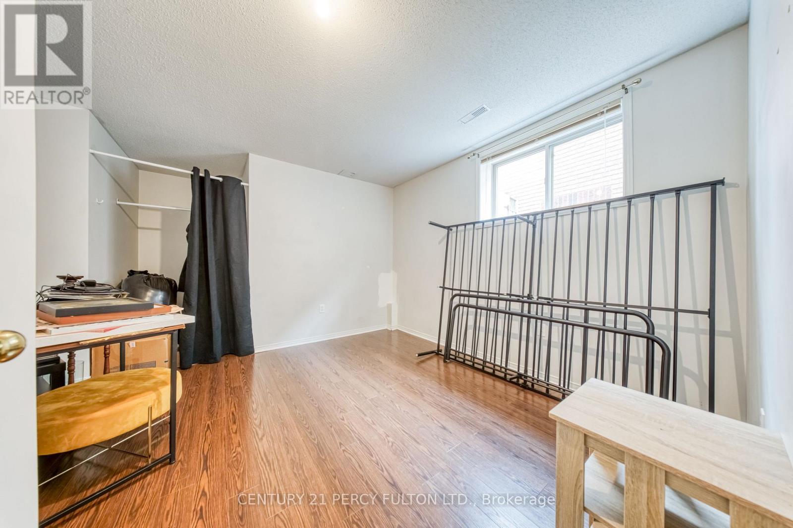25 Crompton Drive, Barrie, ON - Indoor Photo Showing Other Room
