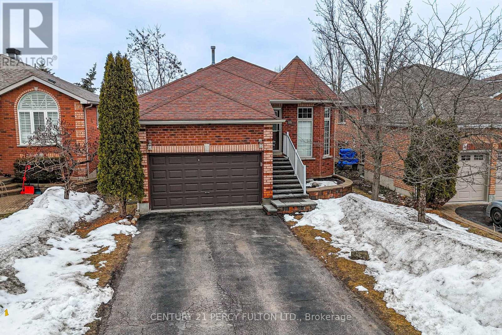 25 Crompton Drive, Barrie, ON - Outdoor