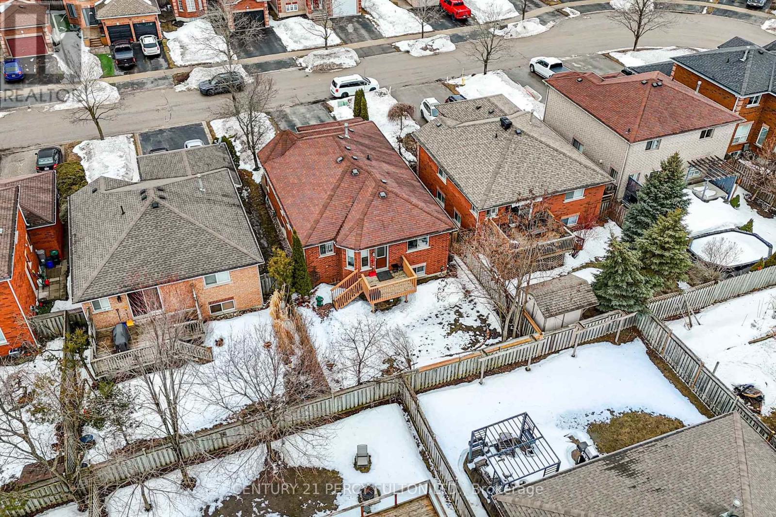 25 Crompton Drive, Barrie, ON - Outdoor