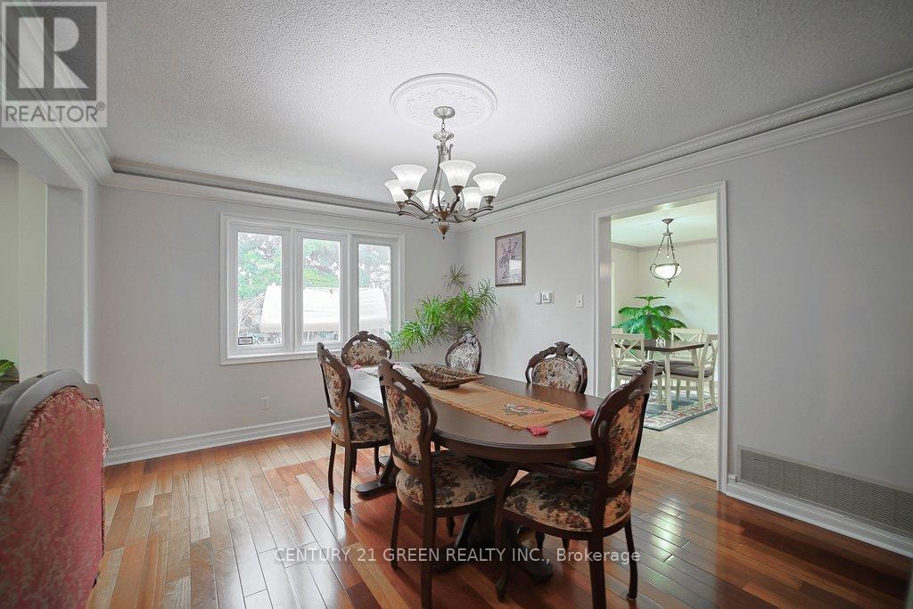 4635 Beaufort Terrace, Mississauga, ON - Indoor Photo Showing Dining Room