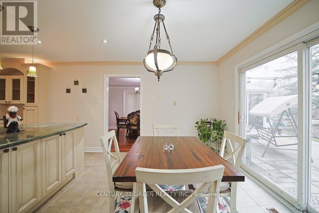 4635 Beaufort Terrace, Mississauga, ON - Indoor Photo Showing Dining Room