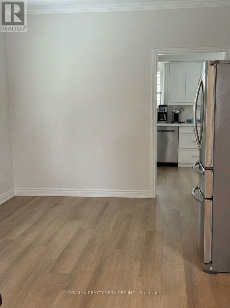 Dining room with hardwood flooring - 2432 Marisa Court, Mississauga, ON - Indoor
