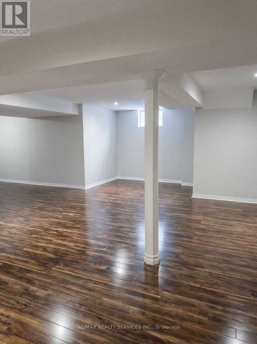 2432 Marisa Court, Mississauga, ON - Indoor