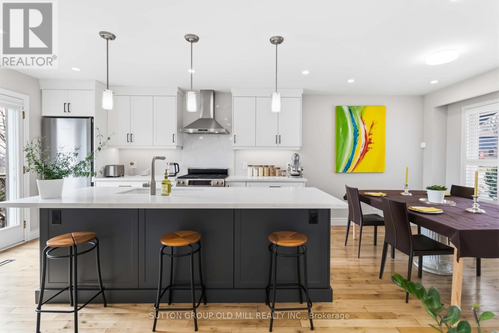 2811 Constable Road, Mississauga, ON - Indoor Photo Showing Kitchen With Upgraded Kitchen