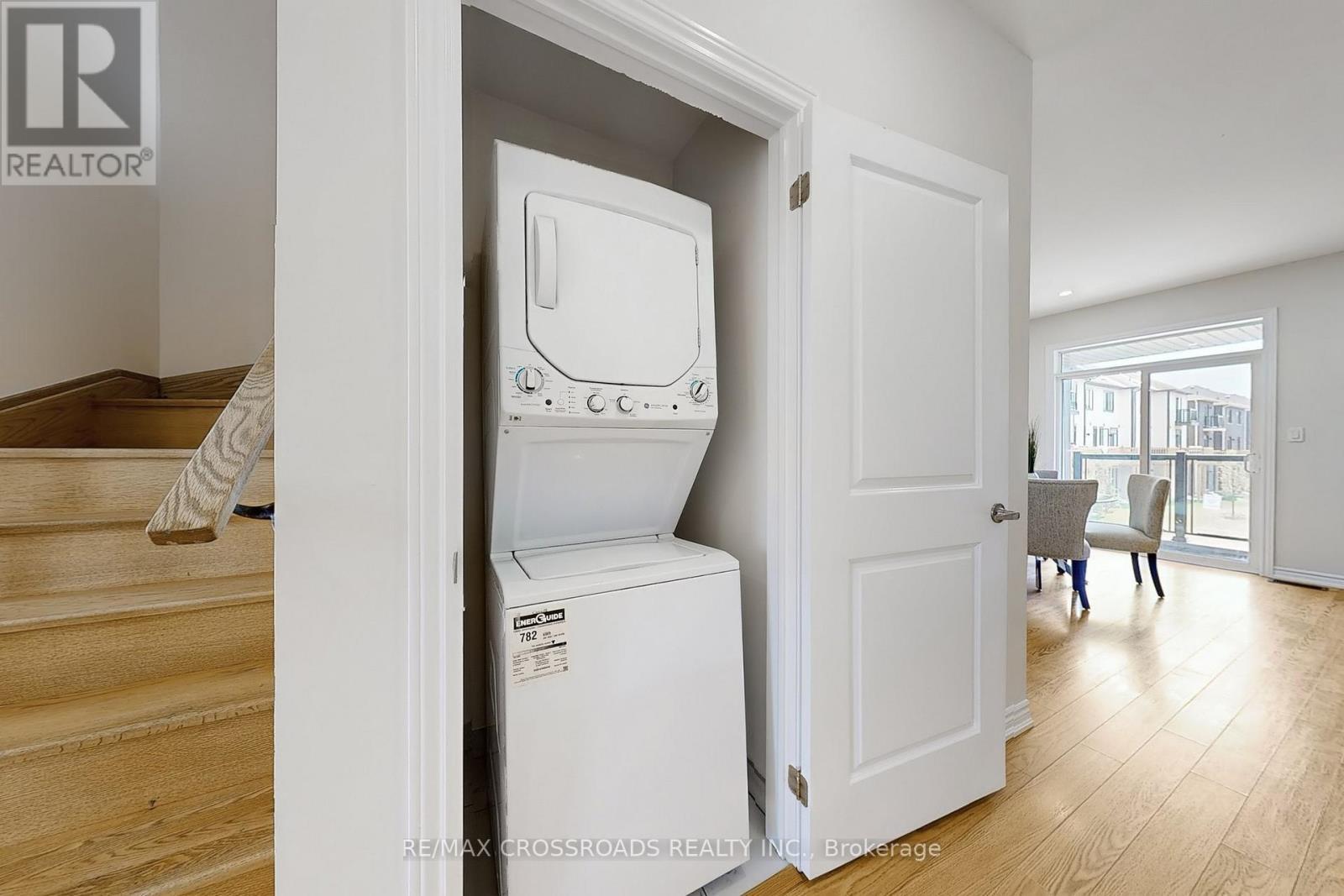 384 Okanagan Path, Oshawa, ON - Indoor Photo Showing Laundry Room