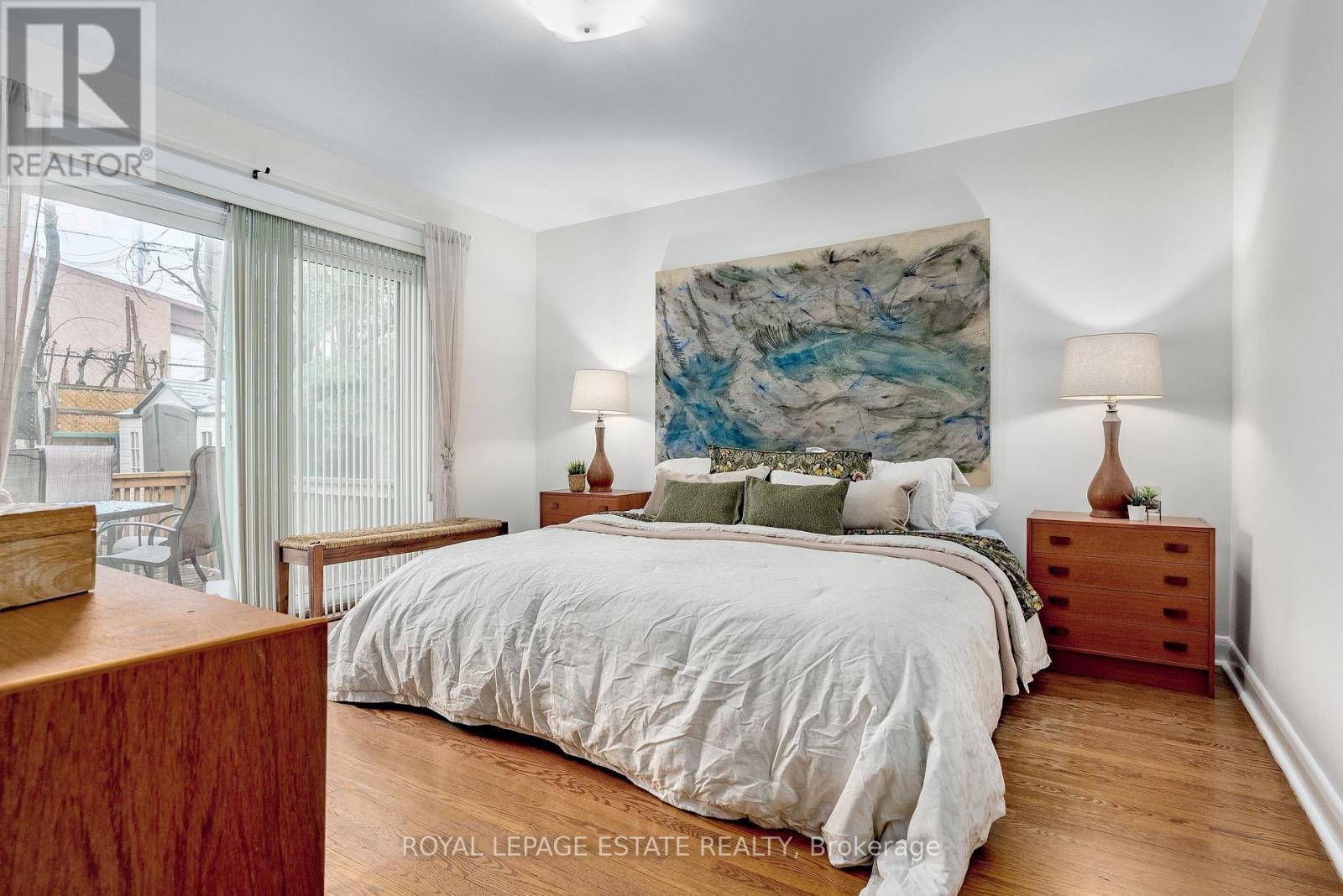 11 Garrick Road, Toronto, ON - Indoor Photo Showing Bedroom