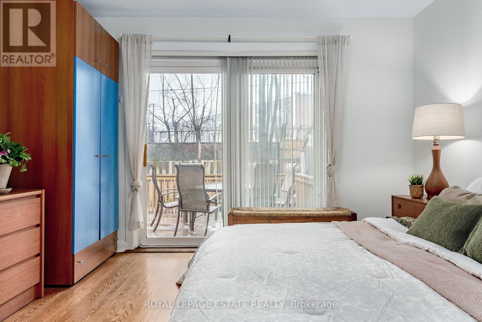 11 Garrick Road, Toronto, ON - Indoor Photo Showing Bedroom