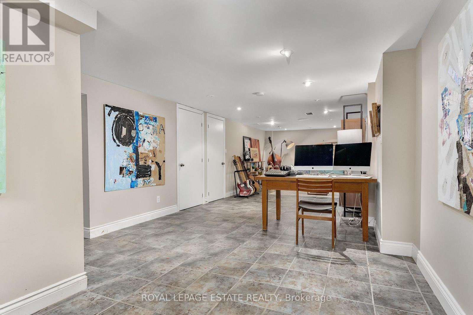 11 Garrick Road, Toronto, ON - Indoor Photo Showing Other Room