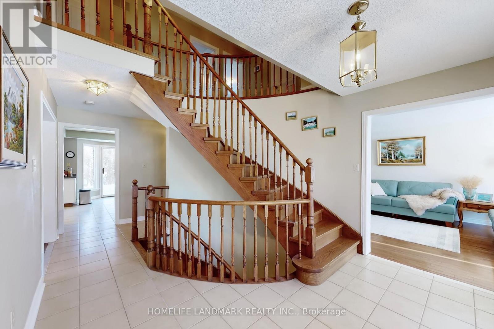 16 Willis Drive, Aurora, ON - Indoor Photo Showing Other Room