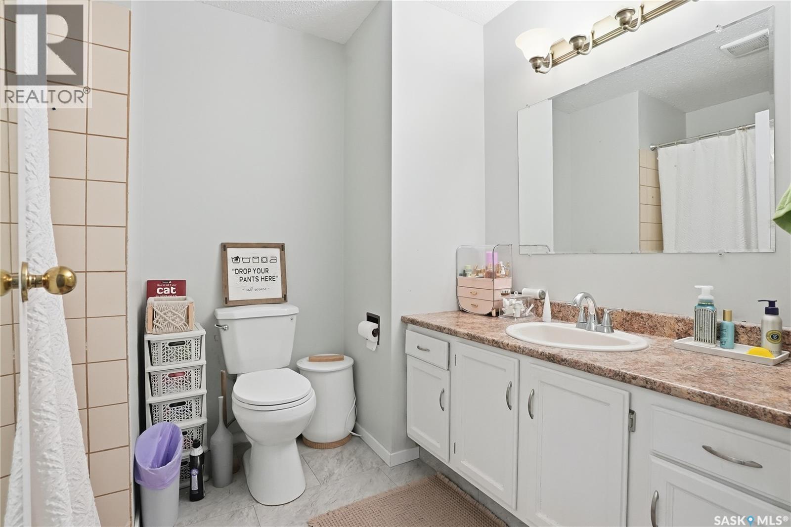 3317 Eagle Crescent, Prince Albert, SK - Indoor Photo Showing Bathroom