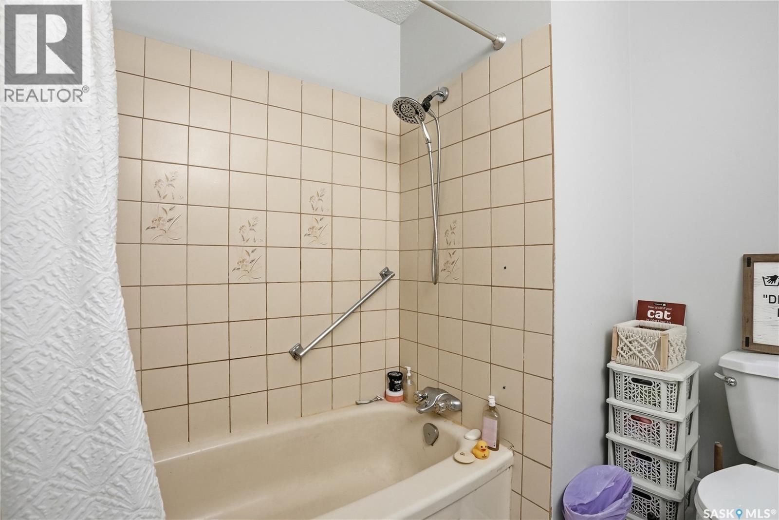 3317 Eagle Crescent, Prince Albert, SK - Indoor Photo Showing Bathroom