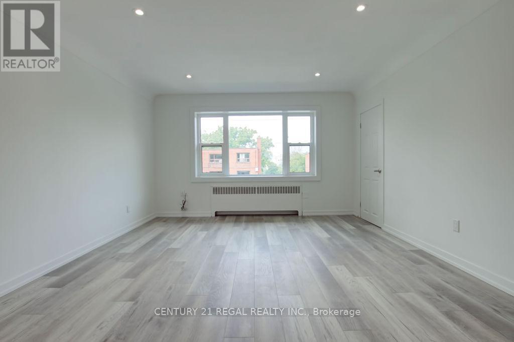 2127 Harris Crescent, Burlington, ON - Indoor Photo Showing Other Room