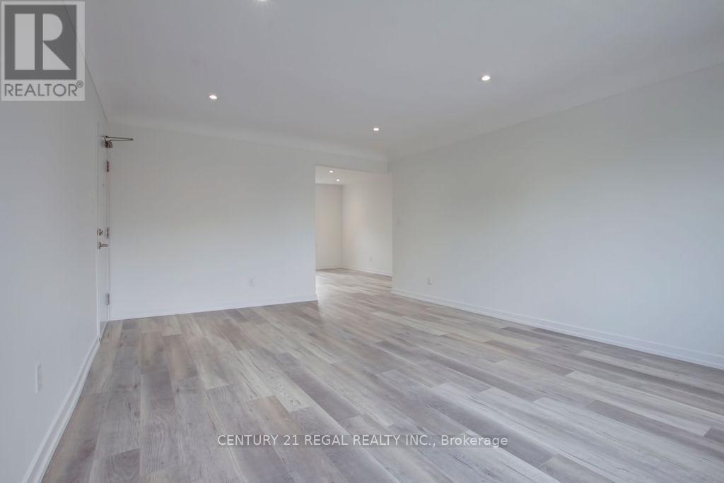2127 Harris Crescent, Burlington, ON - Indoor Photo Showing Other Room