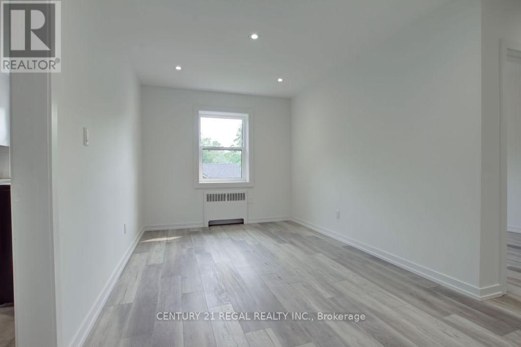 2127 Harris Crescent, Burlington, ON - Indoor Photo Showing Other Room