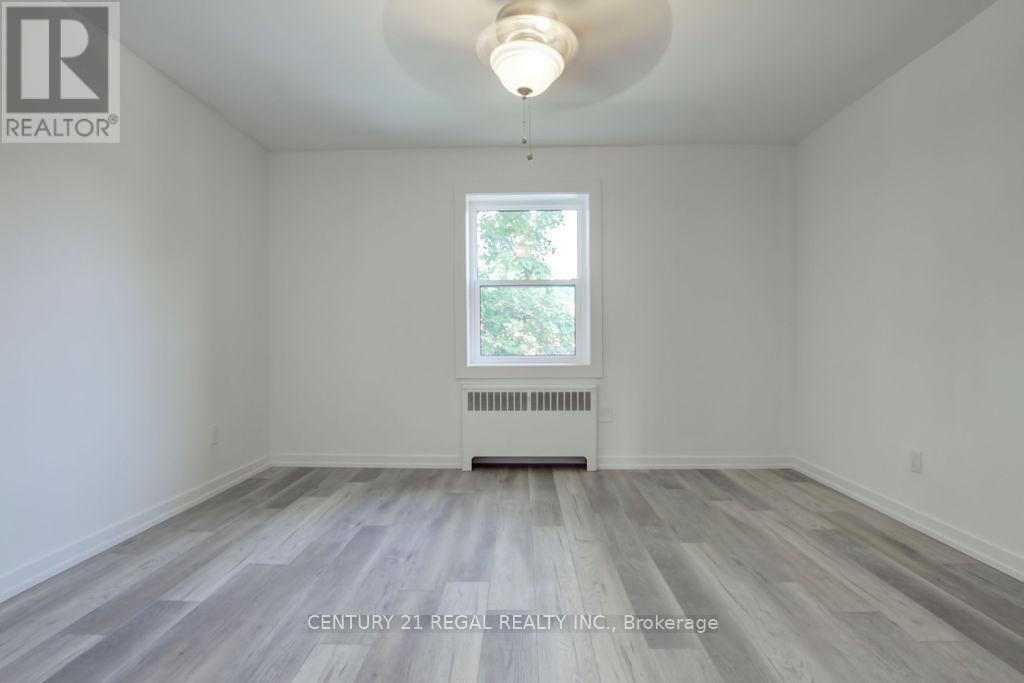 2127 Harris Crescent, Burlington, ON - Indoor Photo Showing Other Room