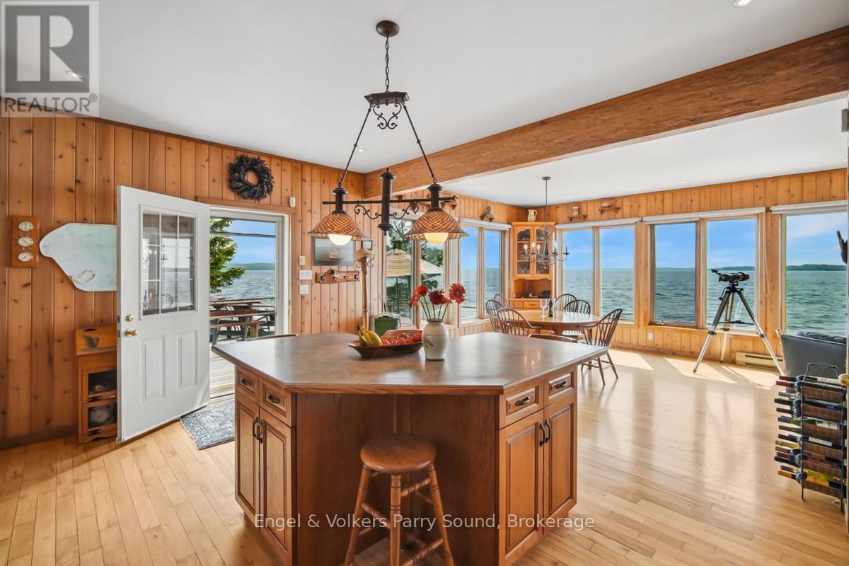 1 Three Tree Island, Mcdougall, ON - Indoor