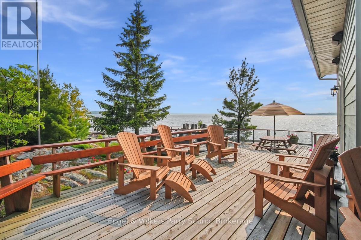 1 Three Tree Island, Mcdougall, ON - Outdoor With Deck Patio Veranda