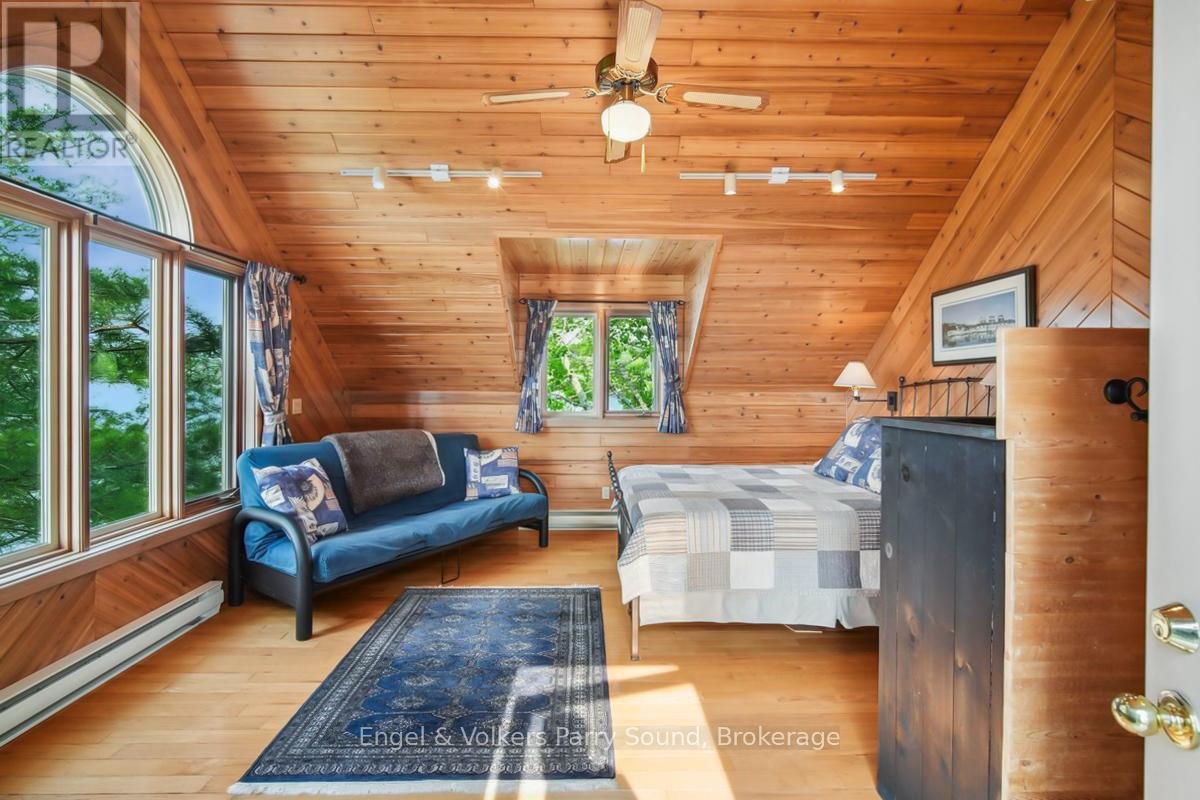 1 Three Tree Island, Mcdougall, ON - Indoor