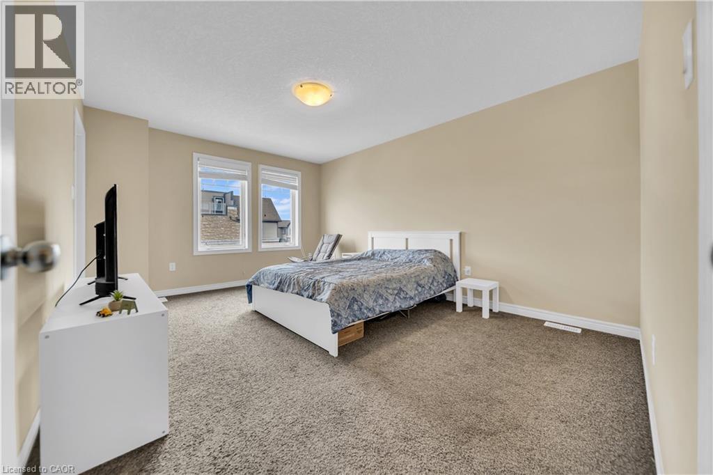 70 Willowrun Drive Unit# G2, Kitchener, ON - Indoor Photo Showing Bedroom
