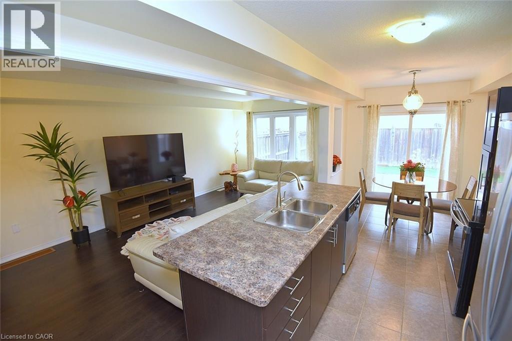 9 Lynch Crescent, Binbrook, ON - Indoor