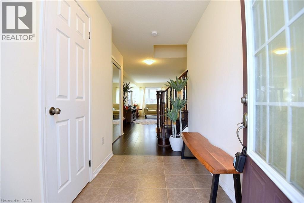 9 Lynch Crescent, Binbrook, ON - Indoor Photo Showing Other Room