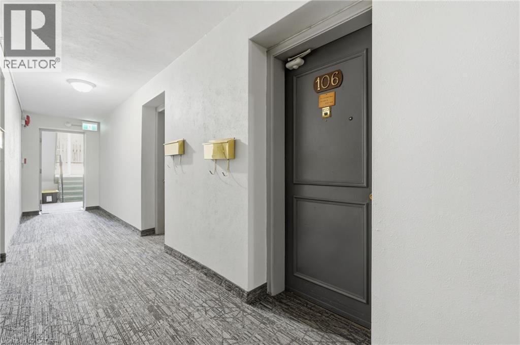 9 Grant Boulevard Unit# 106, Dundas, ON - Indoor Photo Showing Other Room