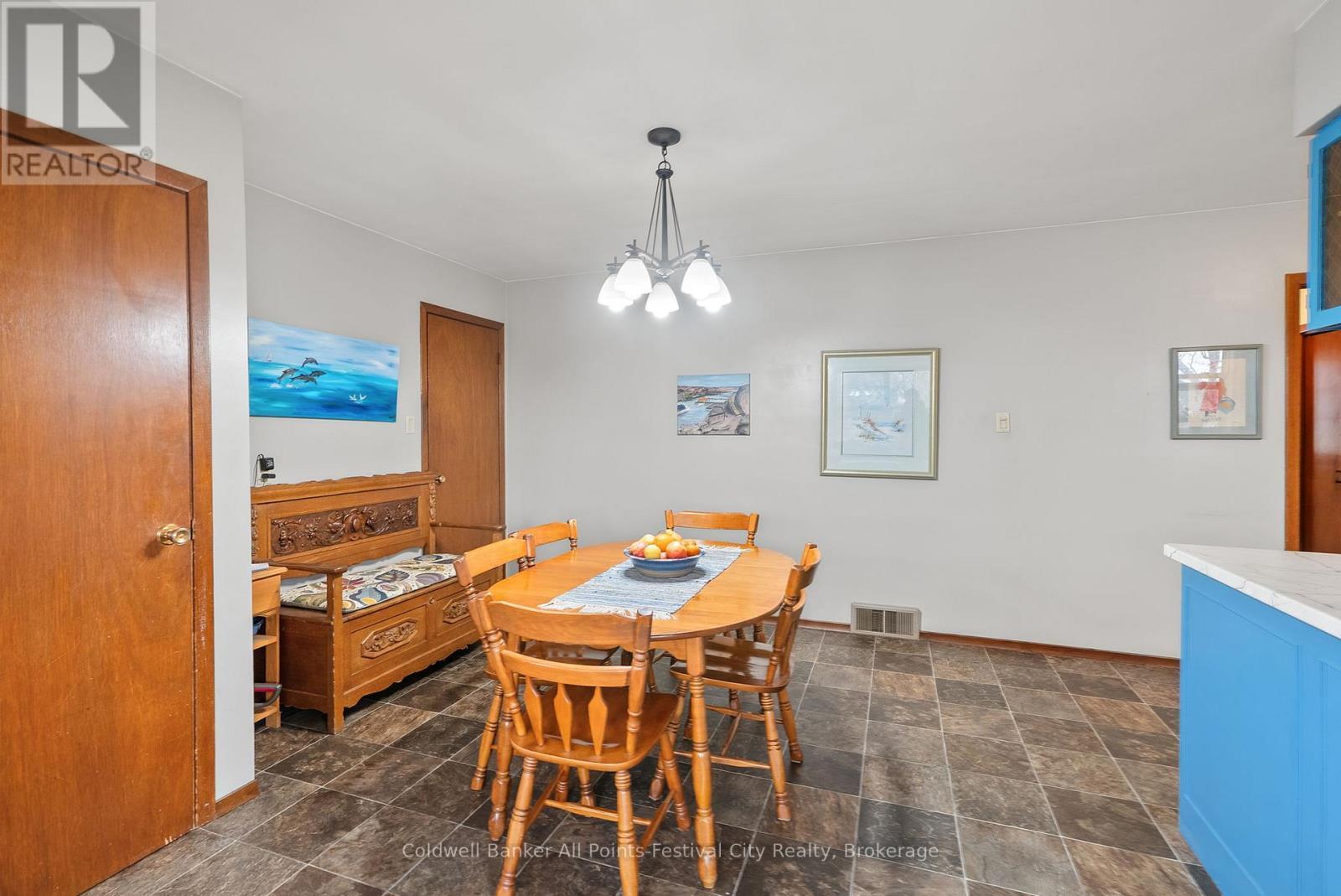318 Eldon Street, Goderich (Goderich (Town)), ON - Indoor Photo Showing Dining Room
