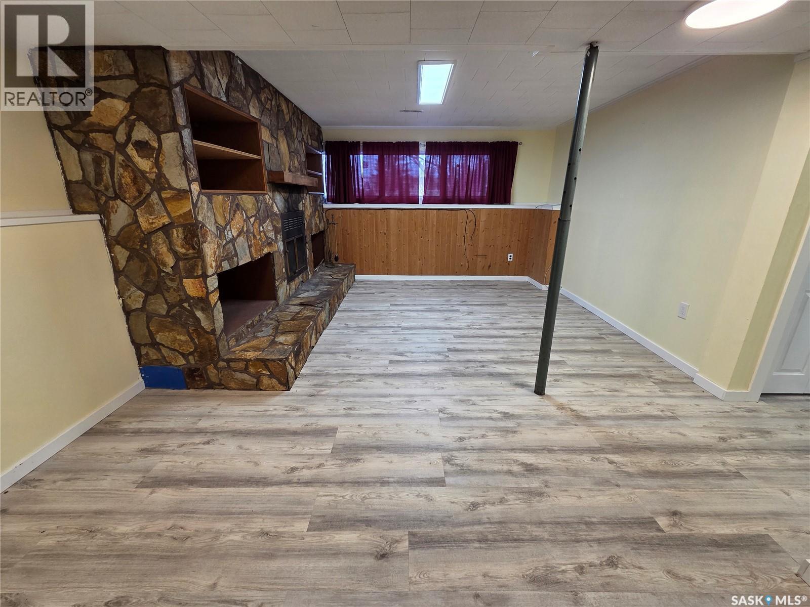 621 Mccall Street, Oxbow, SK - Indoor