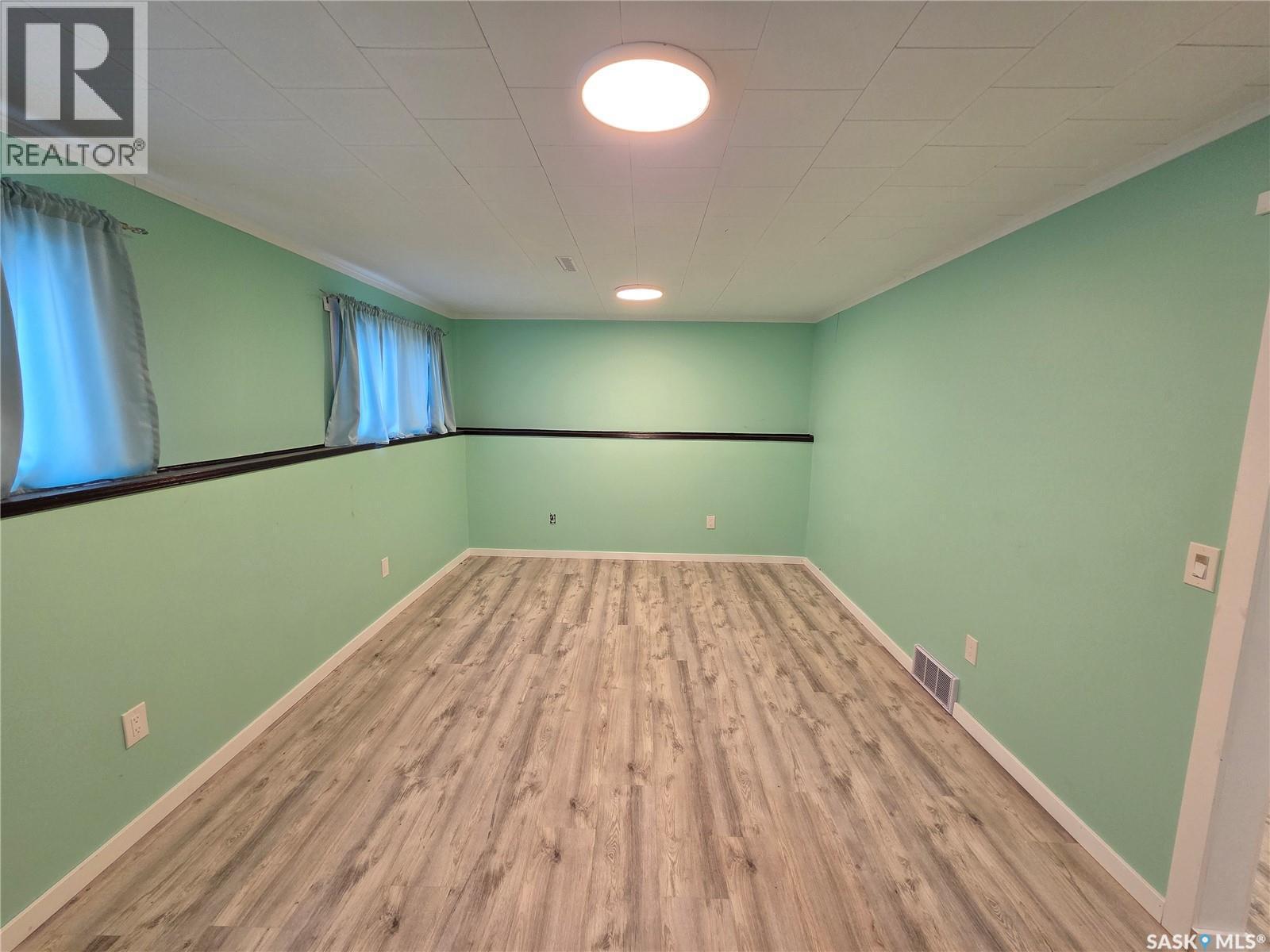 621 Mccall Street, Oxbow, SK - Indoor Photo Showing Other Room